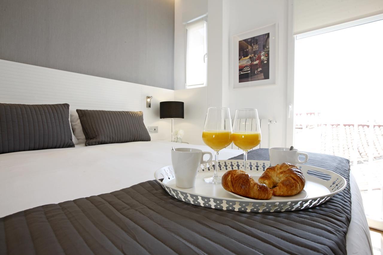Latina Plaza Apartment มาดริด ภายนอก รูปภาพ